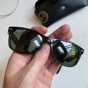 Ray Ban Wayfarers Sunglasses